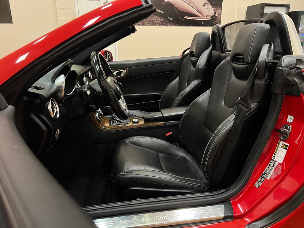 Used 2016 Mercedes-Benz SLK 350 image 26