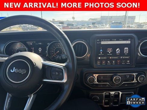 Used 2021 Jeep Wrangler Unlimited Sahara image 6