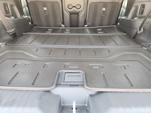 Certified 2023 Honda Pilot Touring image 32