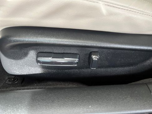 Used 2021 Honda Insight Touring image 30