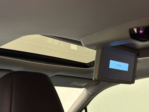 Used 2022 Honda Pilot Touring image 12