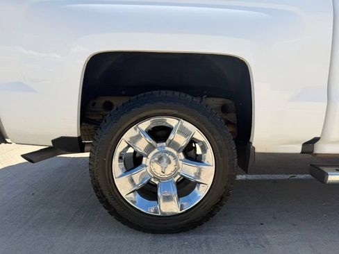 Used 2017 Chevrolet Silverado 1500 LTZ Z71 w/ LTZ Plus Package AWD/4WD image 9