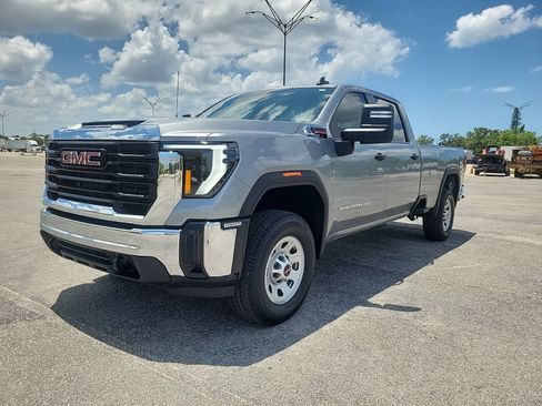 Used 2025 GMC Sierra 3500 Pro AWD/4WD image 2