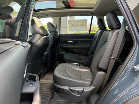 New 2026 Toyota Grand Highlander XLE image 14