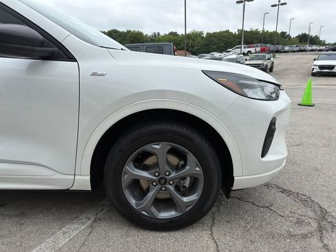 Used 2024 Ford Escape ST-Line w/ Tech Pack #1 AWD/4WD image 9