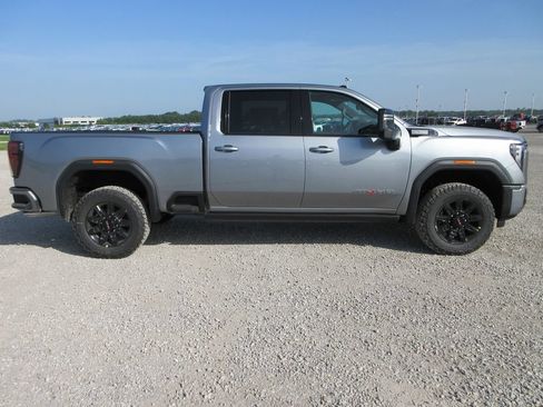 New 2026 GMC Sierra 2500 AT4 w/ AT4 Premium Plus Package AWD/4WD image 3