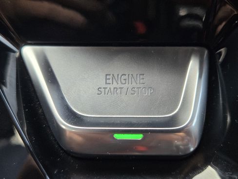 Used 2024 GMC Sierra 1500 Denali Ultimate AWD/4WD image 16