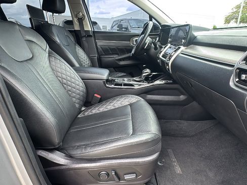 Used 2022 Kia Sorento SX Prestige image 29