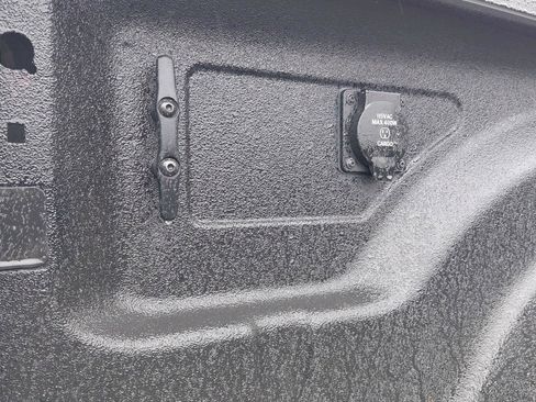 Used 2024 RAM 2500 Laramie w/ Off Road Package AWD/4WD image 22