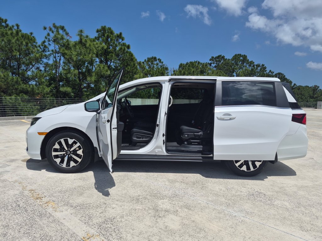 New 2027 Honda Odyssey EX-L image 4
