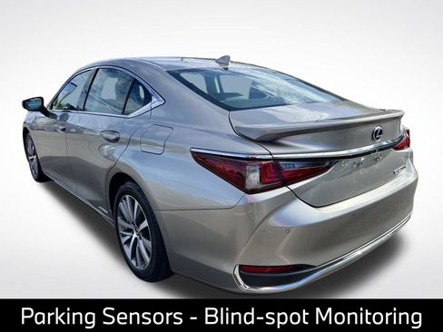 Used 2020 Lexus ES 300h w/ Premium Package FWD image 6
