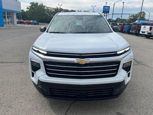New 2026 Chevrolet Traverse High Country w/ LPO, Floor Liner Package AWD/4WD image 8