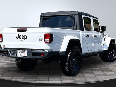 Certified 2023 Jeep Gladiator Sport AWD/4WD image 13