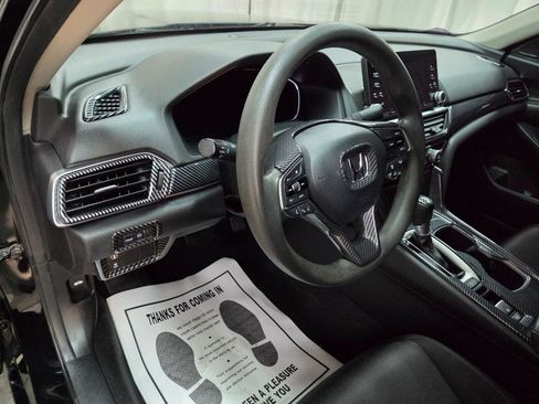 Used 2020 Honda Accord LX image 17