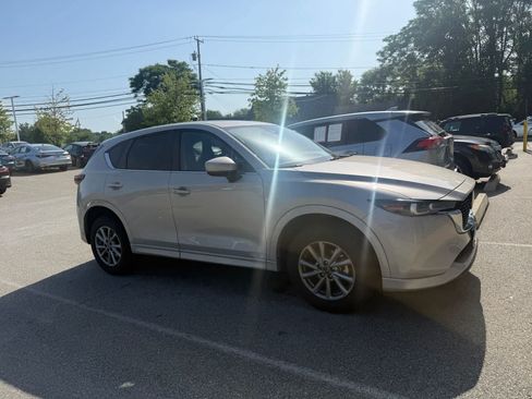 Used 2025 MAZDA CX-5 AWD 2.5 S w/ Preferred Package image 4