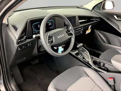New 2026 Kia Niro LX FWD image 8