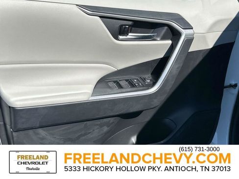 Used 2023 Toyota RAV4 XLE Premium image 27