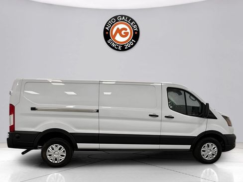 Used 2024 Ford Transit 250 Low Roof RWD image 3