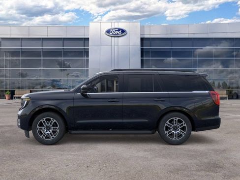 New 2026 Ford Expedition Active RWD image 3