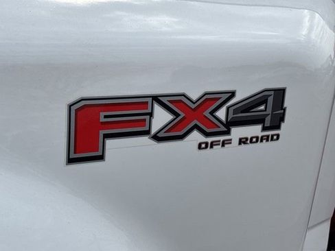 Used 2025 Ford F450 Platinum w/ FX4 Off-Road Package image 19
