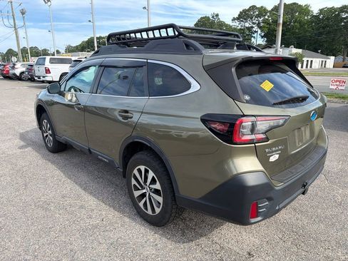 Used 2022 Subaru Outback Premium AWD/4WD image 9