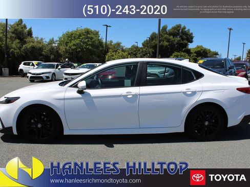 Certified 2025 Toyota Camry SE w/ Convenience Package image 2