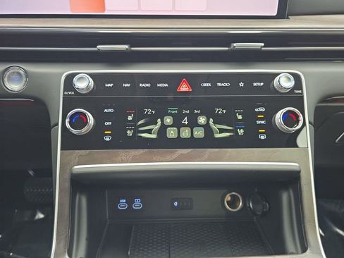 New 2026 Genesis GV80 2.5T Prestige image 19