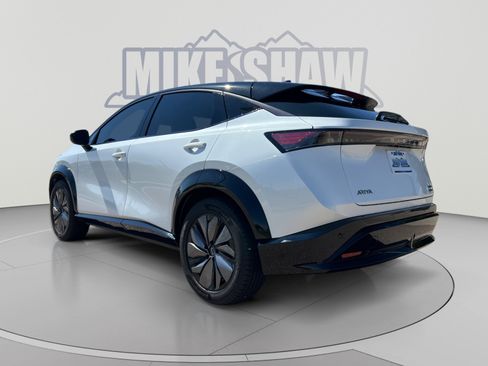 Used 2023 Nissan Ariya AWD image 3