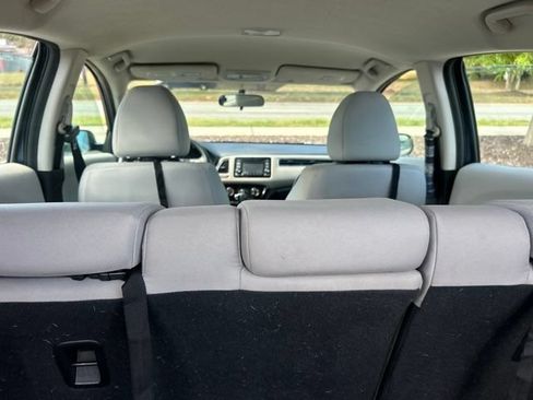 Used 2016 Honda HR-V LX image 11