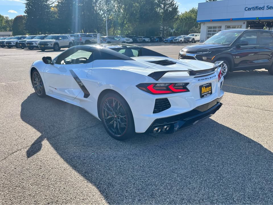 Used 2022 Chevrolet Corvette Stingray Premium Conv w/ Z51 Performance Package RWD image 7