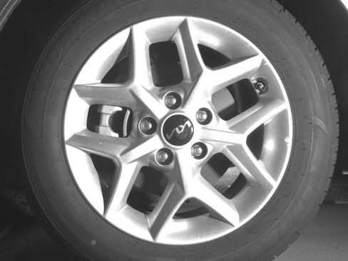 Used 2025 Kia Soul LX w/ LX Technology Package FWD image 11