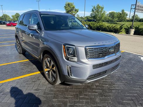 Used 2020 Kia Telluride S AWD/4WD image 3