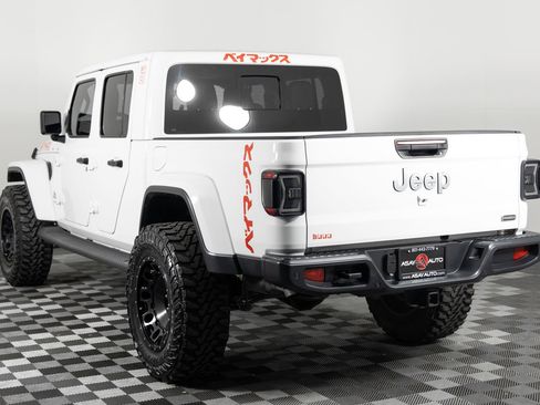 Used 2020 Jeep Gladiator Overland image 5