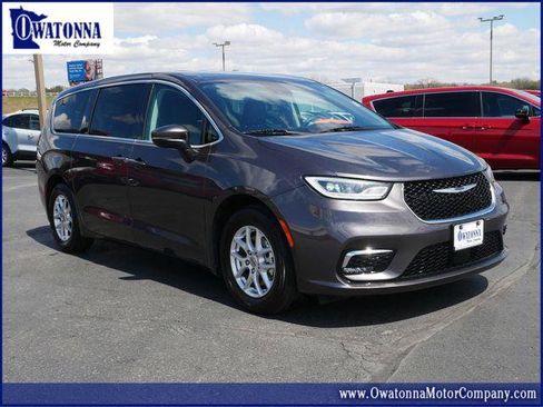 Certified 2023 Chrysler Pacifica Touring-L FWD image 1