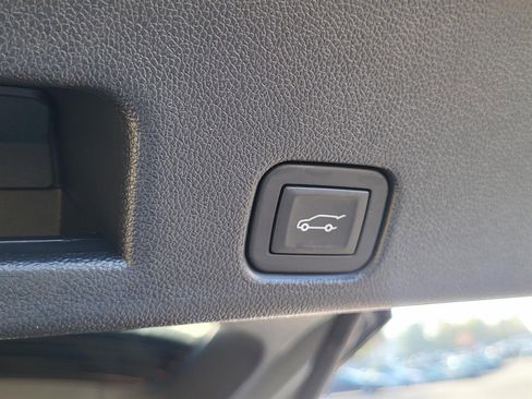 Used 2025 Buick Enclave Preferred image 5