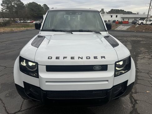 Used 2023 Land Rover Defender 110 X-Dynamic SE image 16