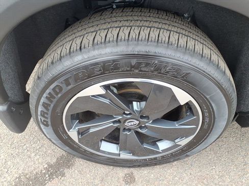 Certified 2025 Nissan Rogue SV image 15