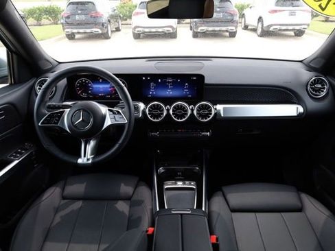 Certified 2025 Mercedes-Benz GLB 250 image 12