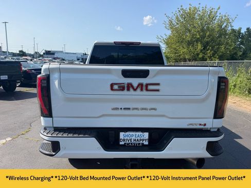 Used 2024 GMC Sierra 2500 AT4 w/ AT4 Premium Plus Package AWD/4WD image 9