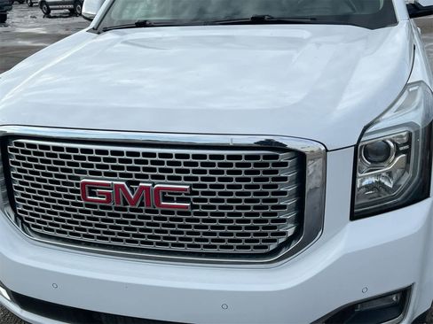 Used 2016 GMC Yukon Denali w/ Open Road Package image 11