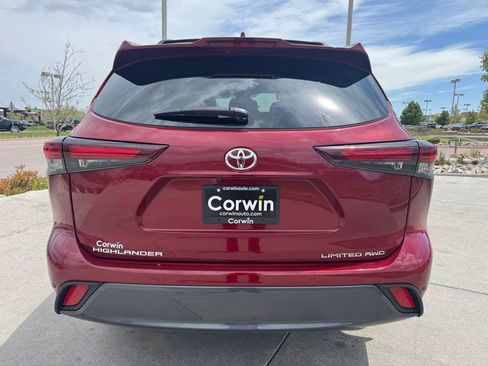 Used 2025 Toyota Highlander Limited AWD/4WD image 7