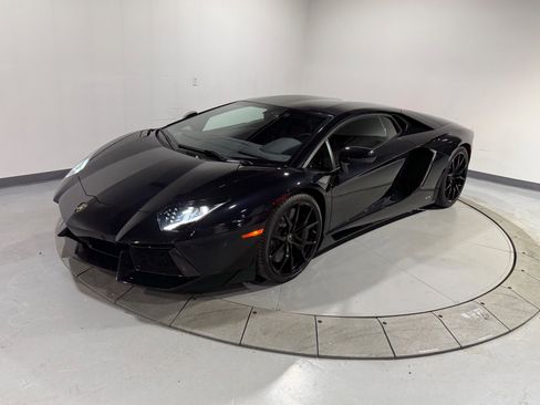 Used 2014 Lamborghini Aventador LP 700-4 image 5