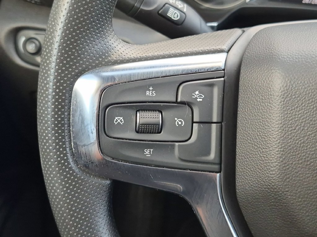 Used 2025 Chevrolet Blazer LT FWD image 18