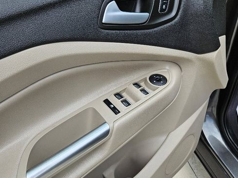 Used 2019 Ford Escape SEL image 8