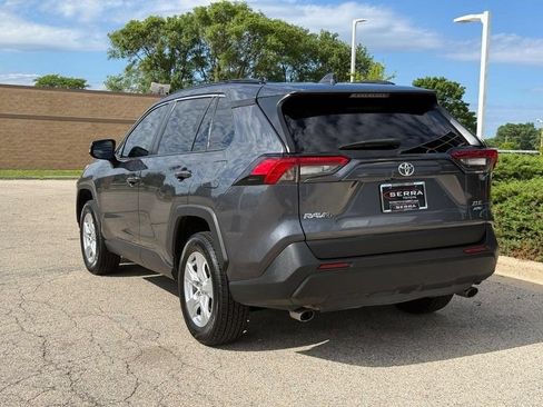 Used 2021 Toyota RAV4 XLE AWD/4WD image 5