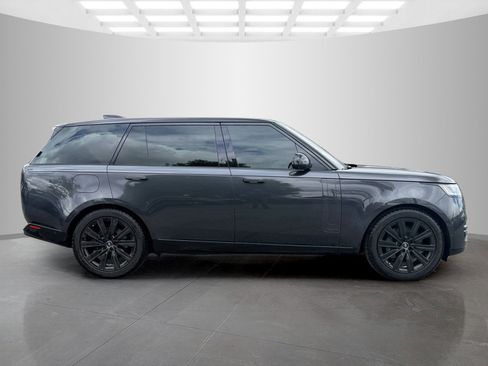 Used 2023 Land Rover Range Rover Long Wheelbase Autobiography AWD/4WD image 3