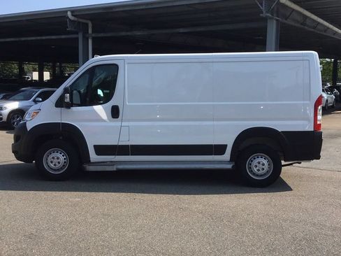 Used 2025 RAM ProMaster 2500 w/ U-Haul Equipment Group FWD image 4