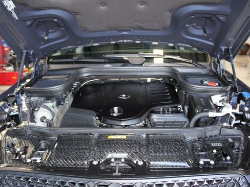 Used 2025 Mercedes-Benz GLE 450 4MATIC image 17