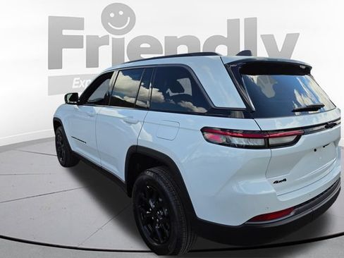 New 2026 Jeep Grand Cherokee Altitude AWD/4WD image 3
