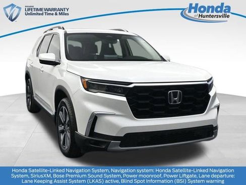 New 2025 Honda Pilot Touring image 1